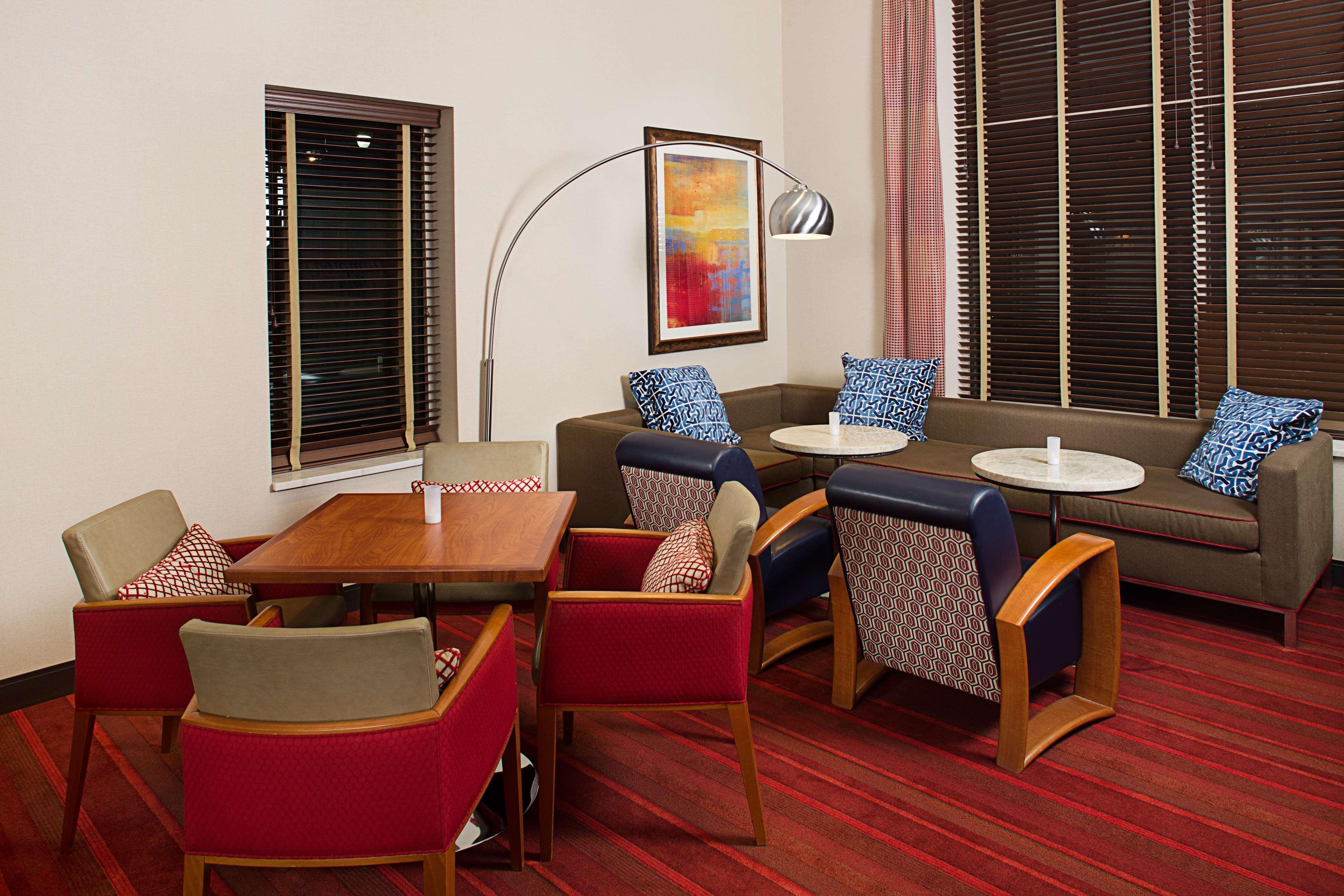 Hampton Inn Portland Downtown Waterfront Exterior photo